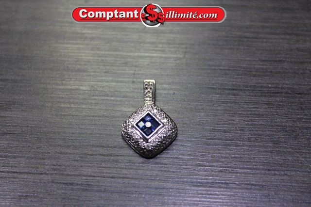 Breloque avec diamants et saphyr