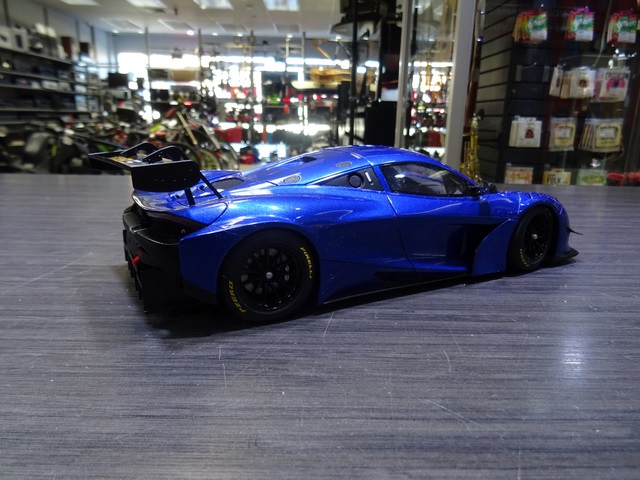 2019 McLaren 720S GT3 - Image 2