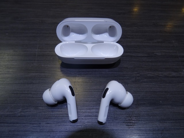 AirPods Pro 2 (China Copy) - Image 2