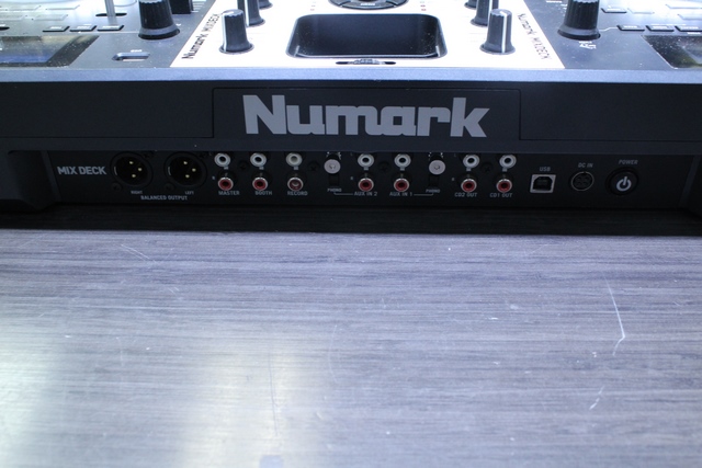 Dj Controller avec CD ports et iPod Dock  - Image 3