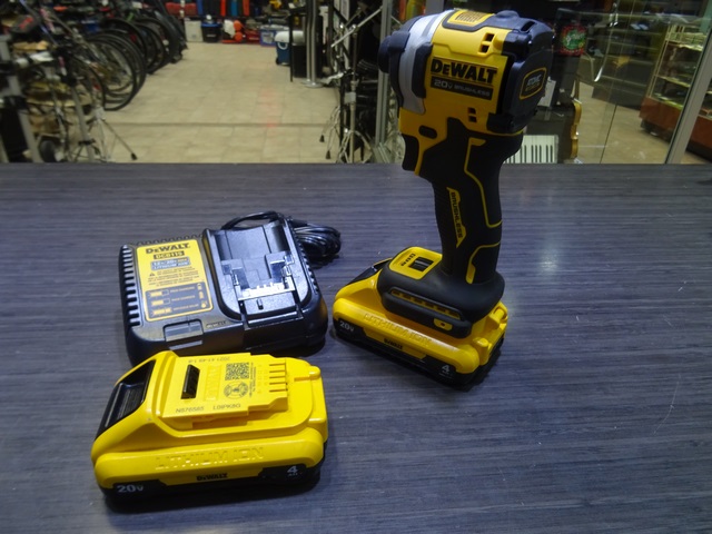 Impact Brushless + chargeur + 2 Batteries 20V 4AH - Image 1