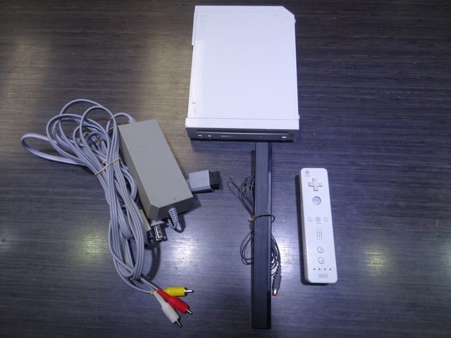 Console Nintendo Wii + Acc - Image 1
