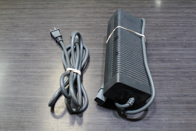 bloc alimentation pour xbox 360 - Image 1