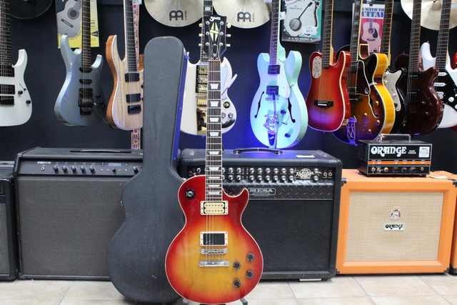 Guitare Electrique Vintage - Image 1