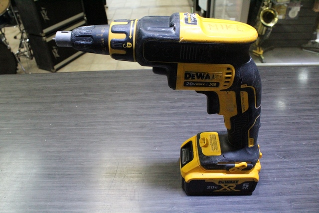 Perceuse a Gypse et outil de découpe - Image 2