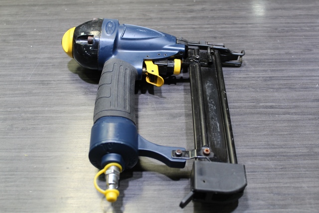 Cloueuse de Finition (Gun) - Image 2