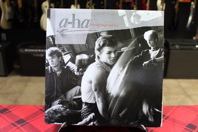 A-HA hunting high and low - Image 1
