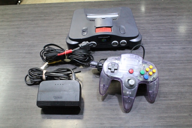 Console N64 + expansion pack - Image 1