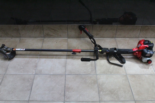 Débroussailleuse - Image 1