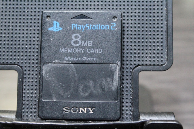 Carte memoire PS2 - Image 1