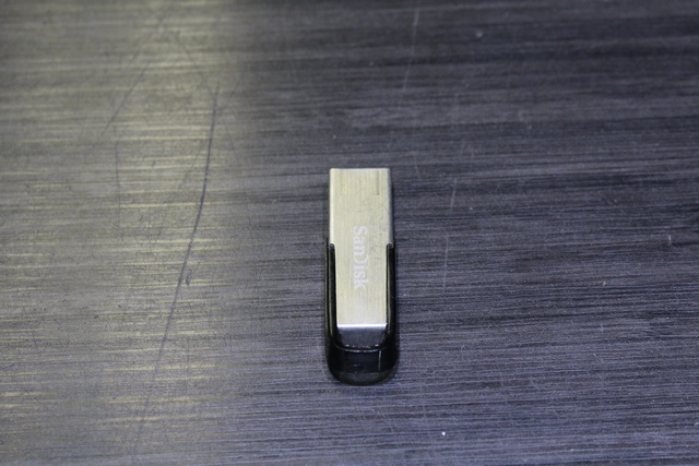 Clef usb 128GB - Image 1