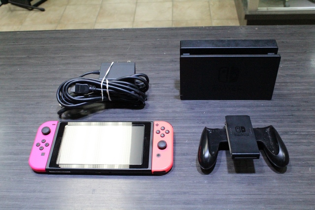 Console Switch + acc + carte SD 256 go - Image 1