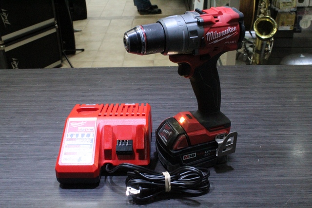 Perceuse + Chargeur + Batterie xc 5.0 - Image 1