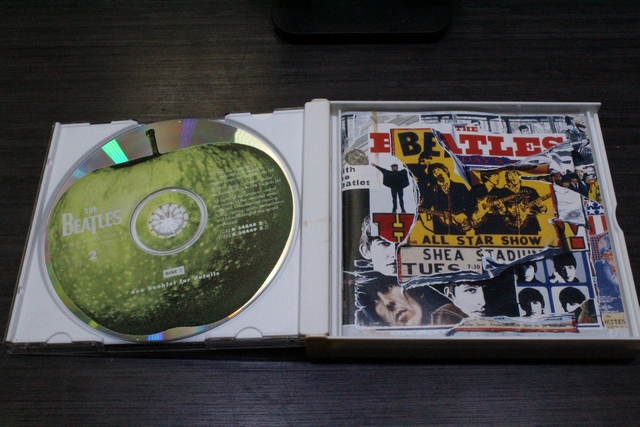 The Beatles anthology vol 2 - Image 2