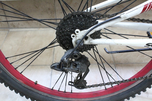 Velo montagne (frein arriere a ajuster) - Image 3