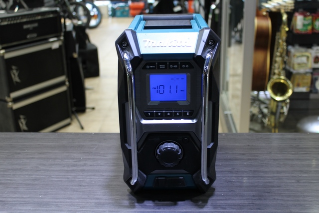 radio de chantier + batterie + ac - Image 1