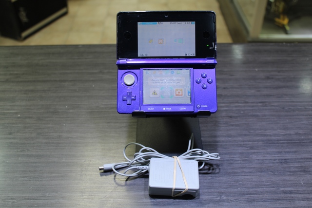 Console 3ds Midnight Purple + chargeur - Image 1