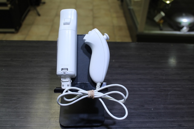 wiimote + nunchuck - Image 2