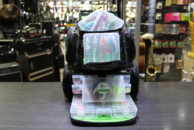 Sac a dos pour article de peche ( plusieurs appat )) - Image 1