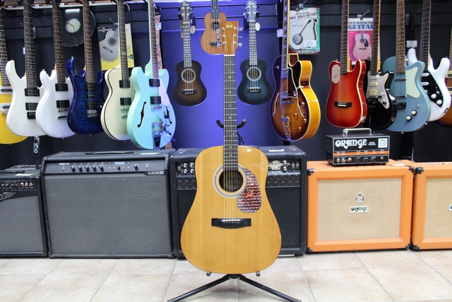 Guitar Acoustic  - Image 1