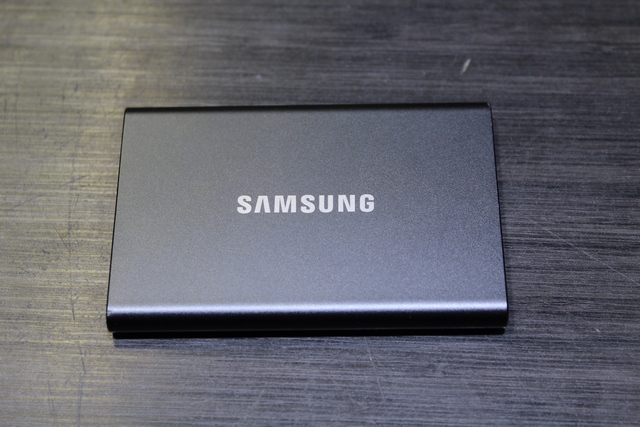 disc dur  ssd 1 to - Image 1