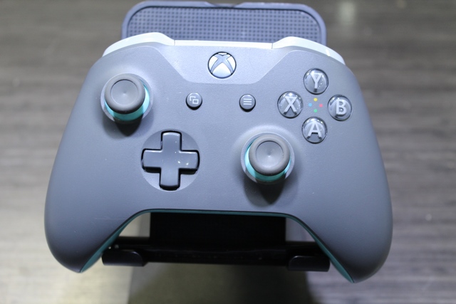 Manette Xbox One - Image 1