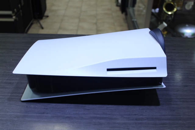 Console PS5 1e gen CD + acc - Image 2