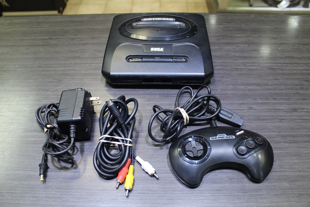 Console Genesis Model + acc 2 (manque porte cote) - Image 1