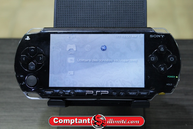 Console PSP 1000 + 10 jeux + acc (ecran taches)