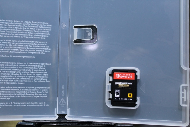 Grand theft auto IV special edition (cib) - Image 2