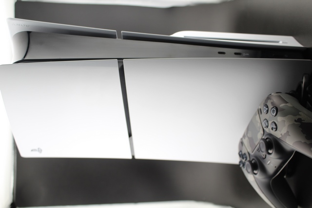 Console Ps5 Slim 1to + acc - Image 1