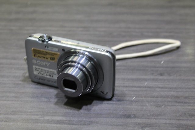 Camera Sony 16.2 megapixel +batt - Image 4