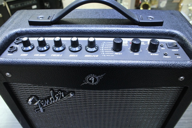 (20 Watts) Amplificateur de Guitare  - Image 2