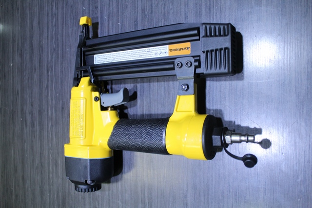 Gun à clou finition Stanley Fatmax - Image 3