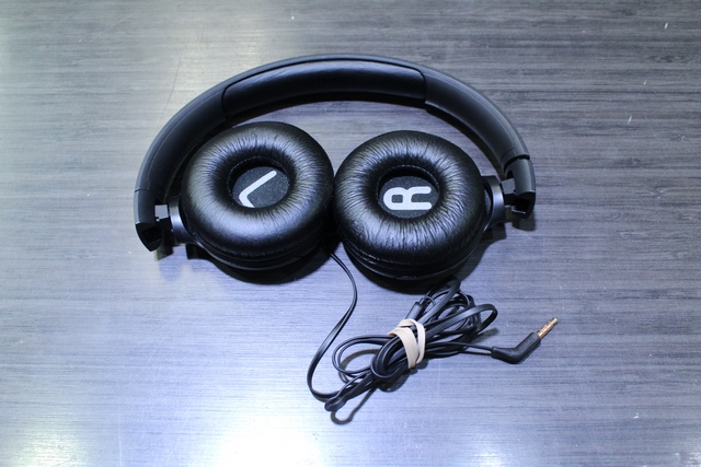 Écouteur filaire JBL - Image 2