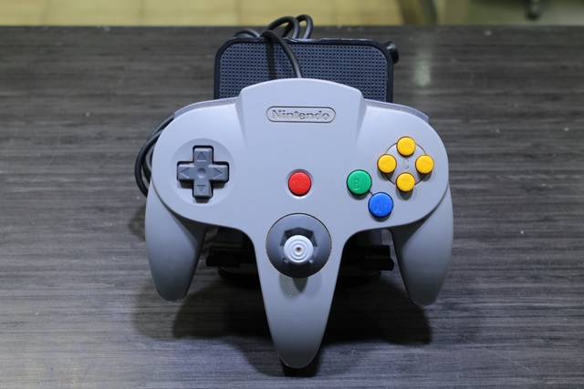 Manette n64 grise - Image 2