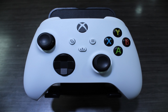 Console Xbox Series S 1 To + acc - Image 4