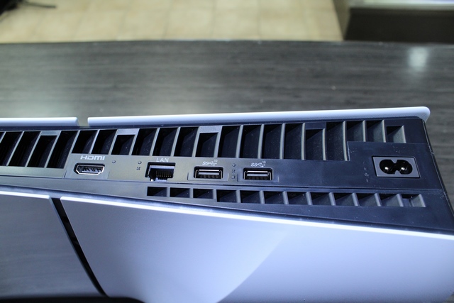 Console PS5 slim 1to + lecteur cd + chargeur a manette + acc - Image 3