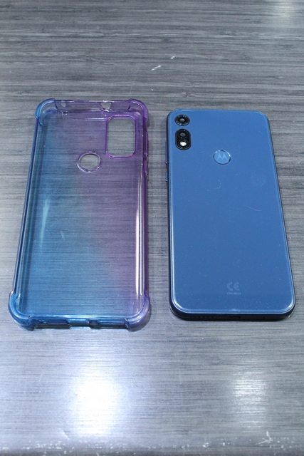 Cellulaire Motorola 32Go - Image 2