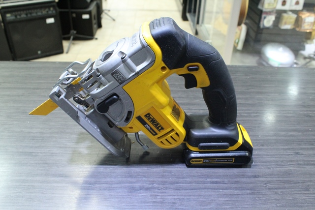 Scie sauteuse + batterie + chargeur dewalt dcs331 - Image 2