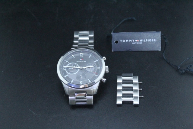 montre tommy hilfiger maille metalique - Image 2