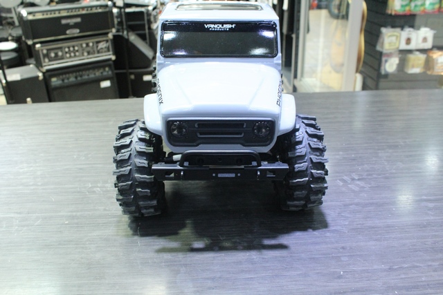 Auto Teleguide (Crawler)+controleur+ chrgeur+3 batterie + 4 peneu - Image 4