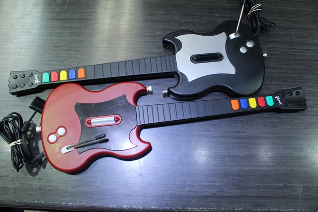Guitar hero 3 Legend of Rock PS2 + 2 Guitares - Image 3