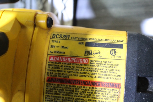 Scie Circulaire Dewalt Dcs391 + batt + chargeur - Image 2