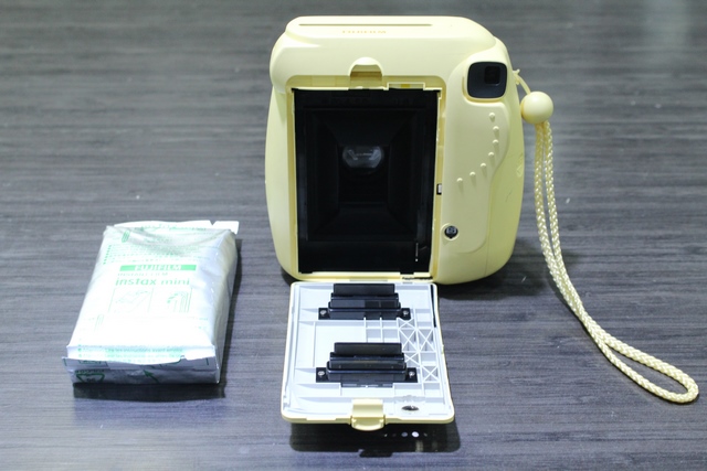 Caméra instax mini 8 + papier - Image 2