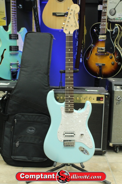 Guitare Electrique Fender Stratocaster Tom Delonge Mexico 2023