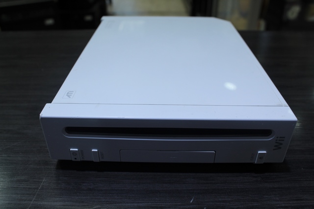 Console wii (2e manette) + acc - Image 2