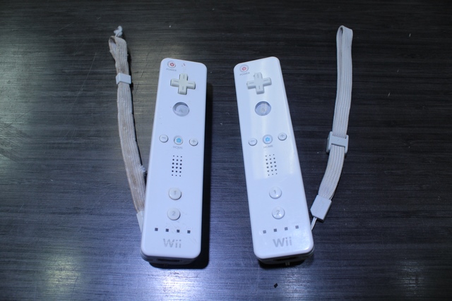 Console wii (2e manette) + acc - Image 4