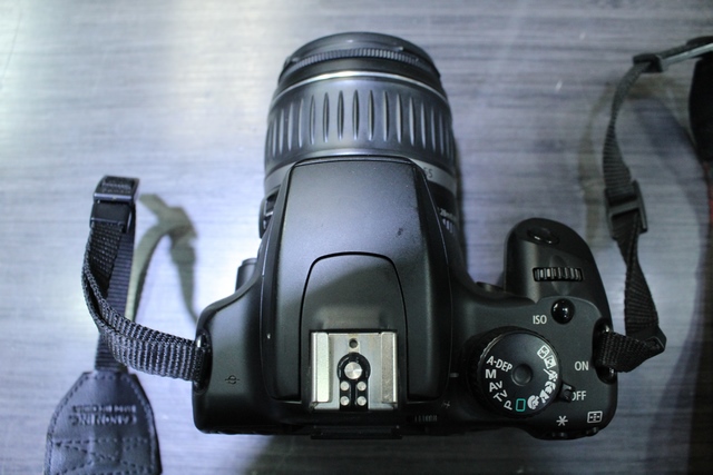 (10 Mpx) Camera Photo + lentille 18-55 mm + batterie et chargeur Canon eos 1000d - Image 4