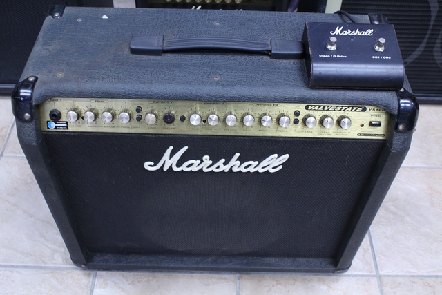 (100 Watts) Amplificateur de Guitare + Footswitch Marshall VS100 - Image 2